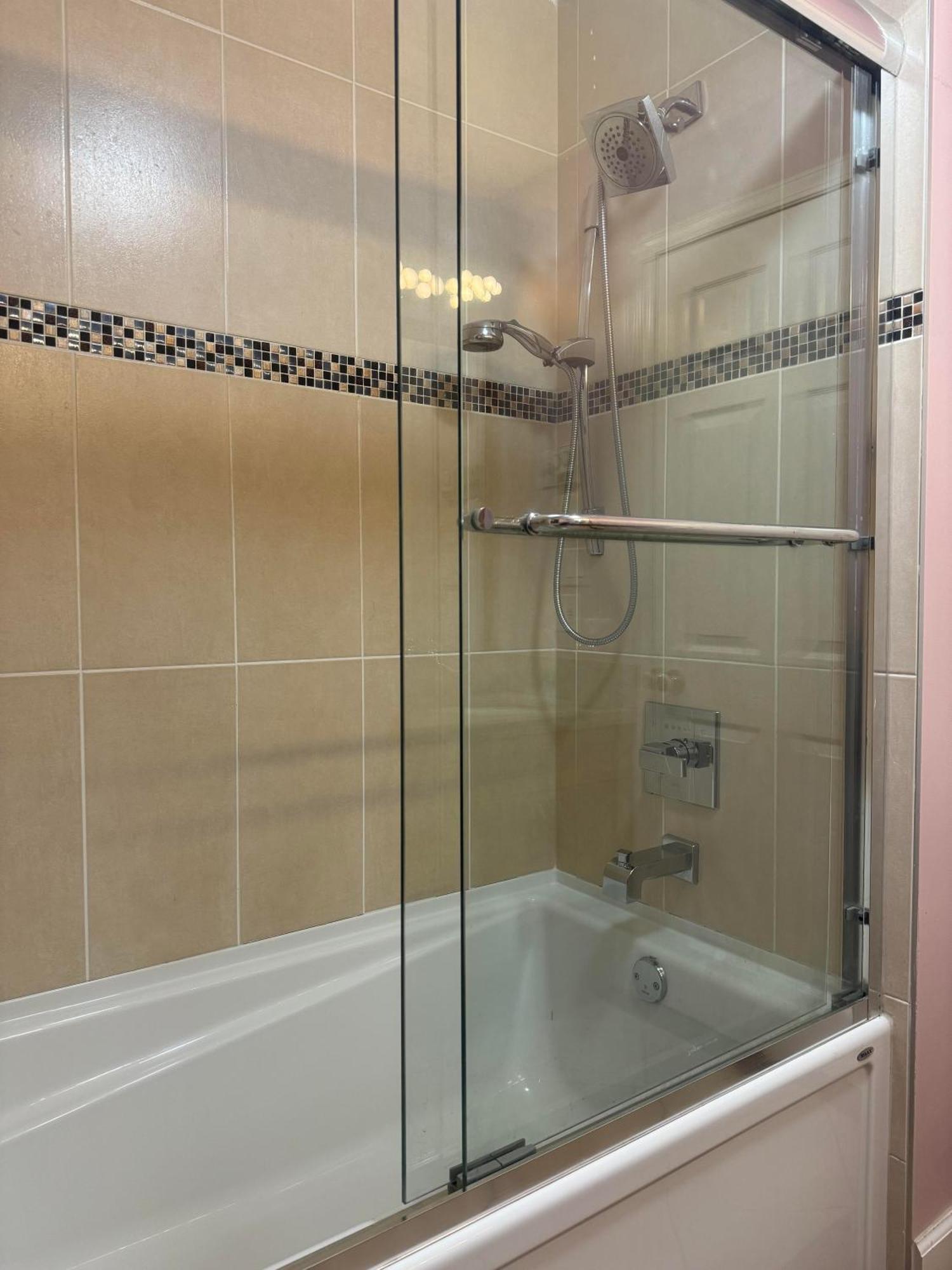 Comfortable Guest Home Near Downtown Vancouver & Sights & Stores Luaran gambar
